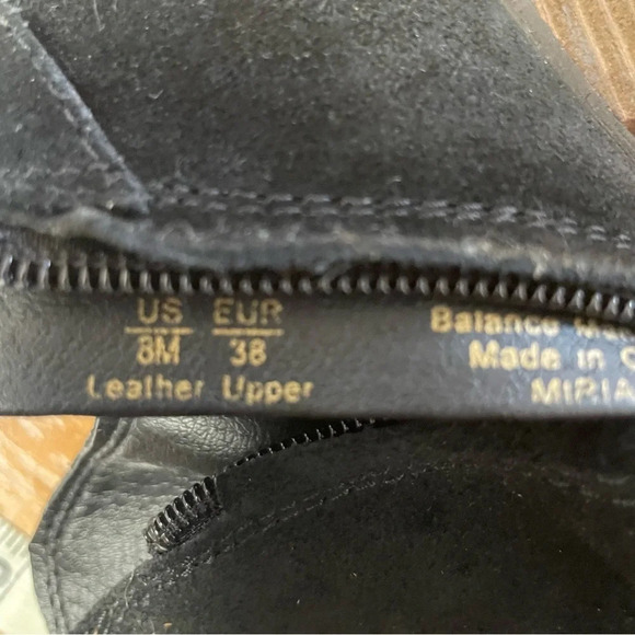 Sam Edelman Miriam Burnished Black Suede Zip Ankle Booties Size 8 - Picture 9 of 9